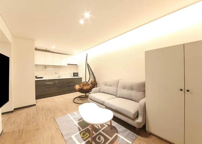 Hotel Hound Sasang Branch