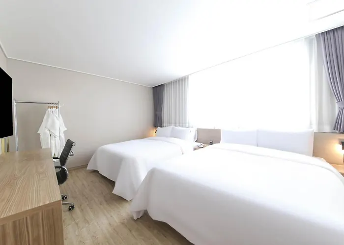 Hotel Hound Sasang Branch 2*