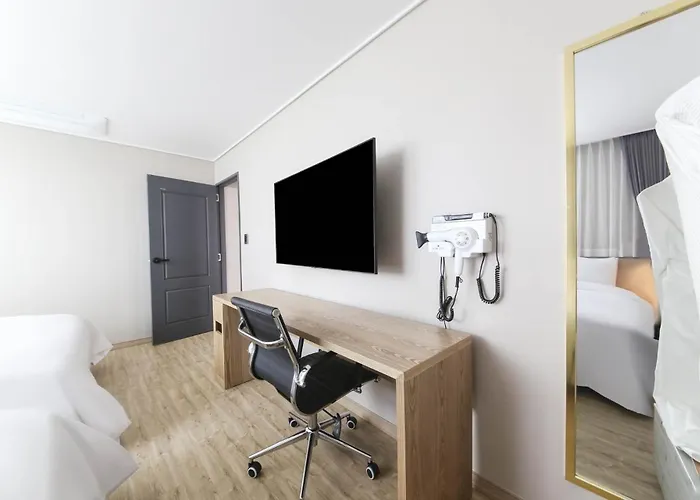 Hound Sasang Branch Hotel 2*