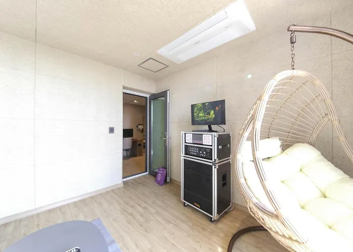 Hound Sasang Branch Hotel Busan