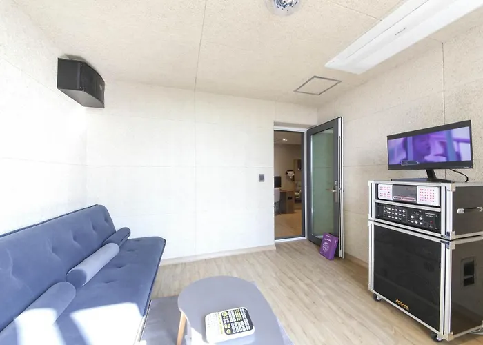 Hound Sasang Branch Busan
