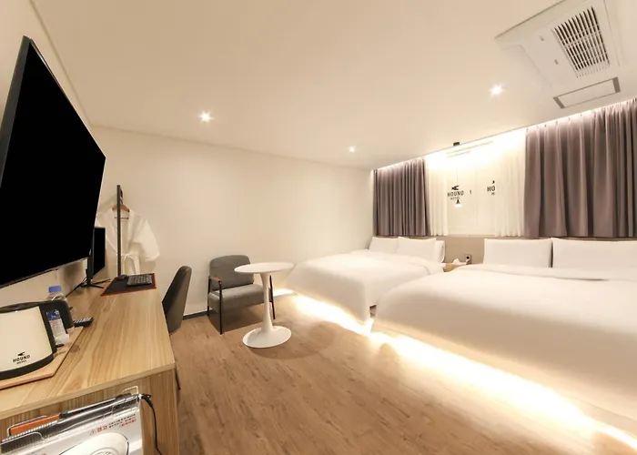 Hotel Hound Sasang Branch